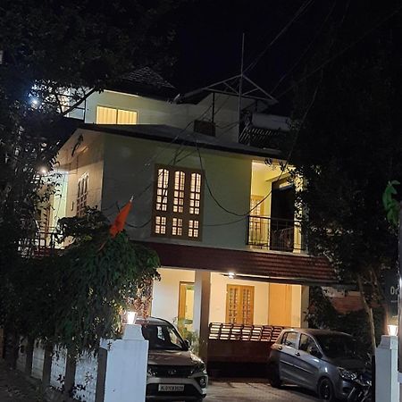 Oriole Homestay Текади Екстериор снимка
