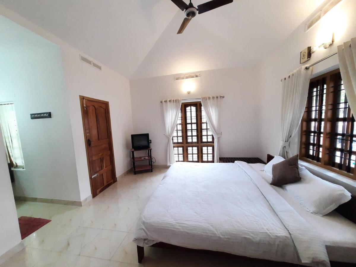 Oriole Homestay Текади Екстериор снимка