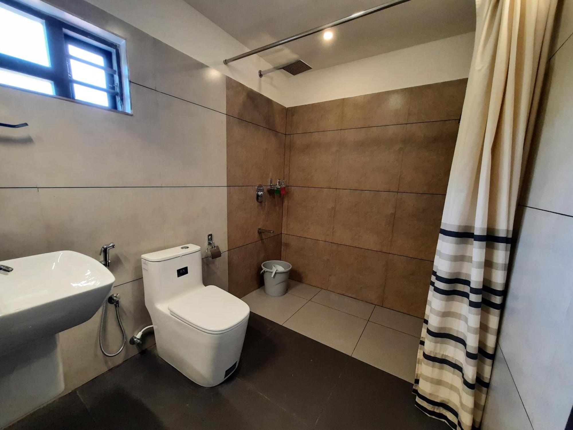 Oriole Homestay Текади Екстериор снимка