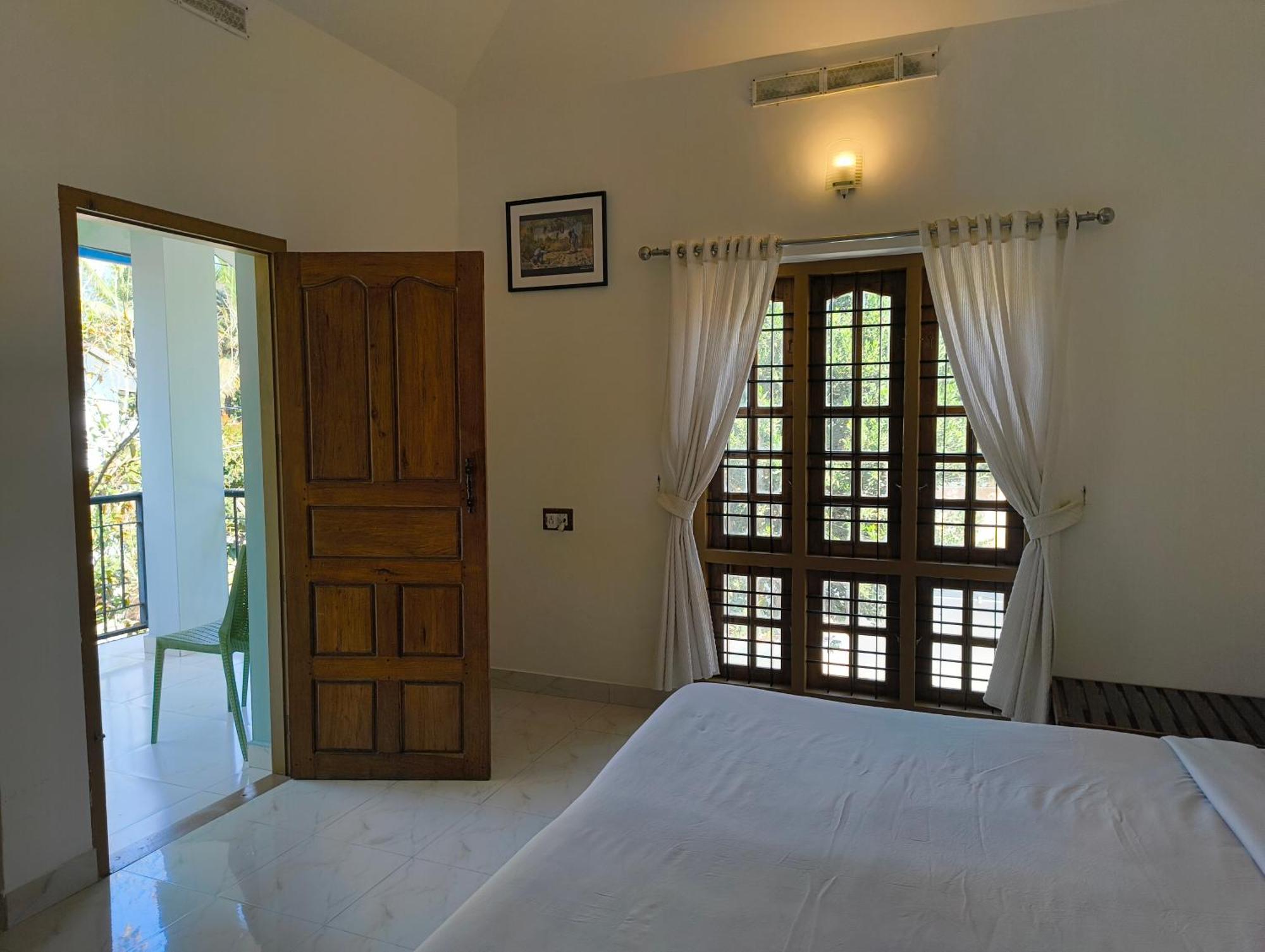 Oriole Homestay Текади Екстериор снимка